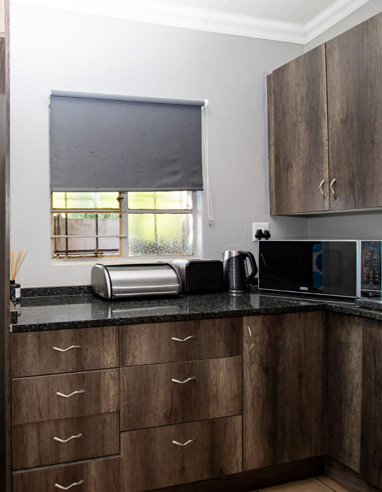 home-robe-flate-1-image